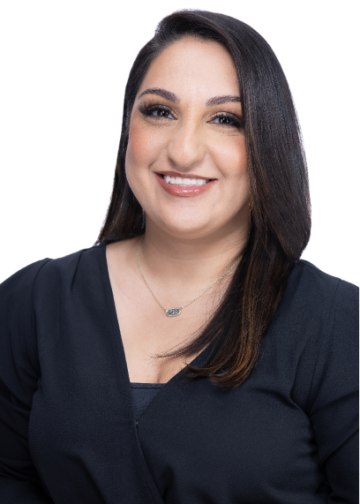 MARYAM VASEK~HEADSHOT